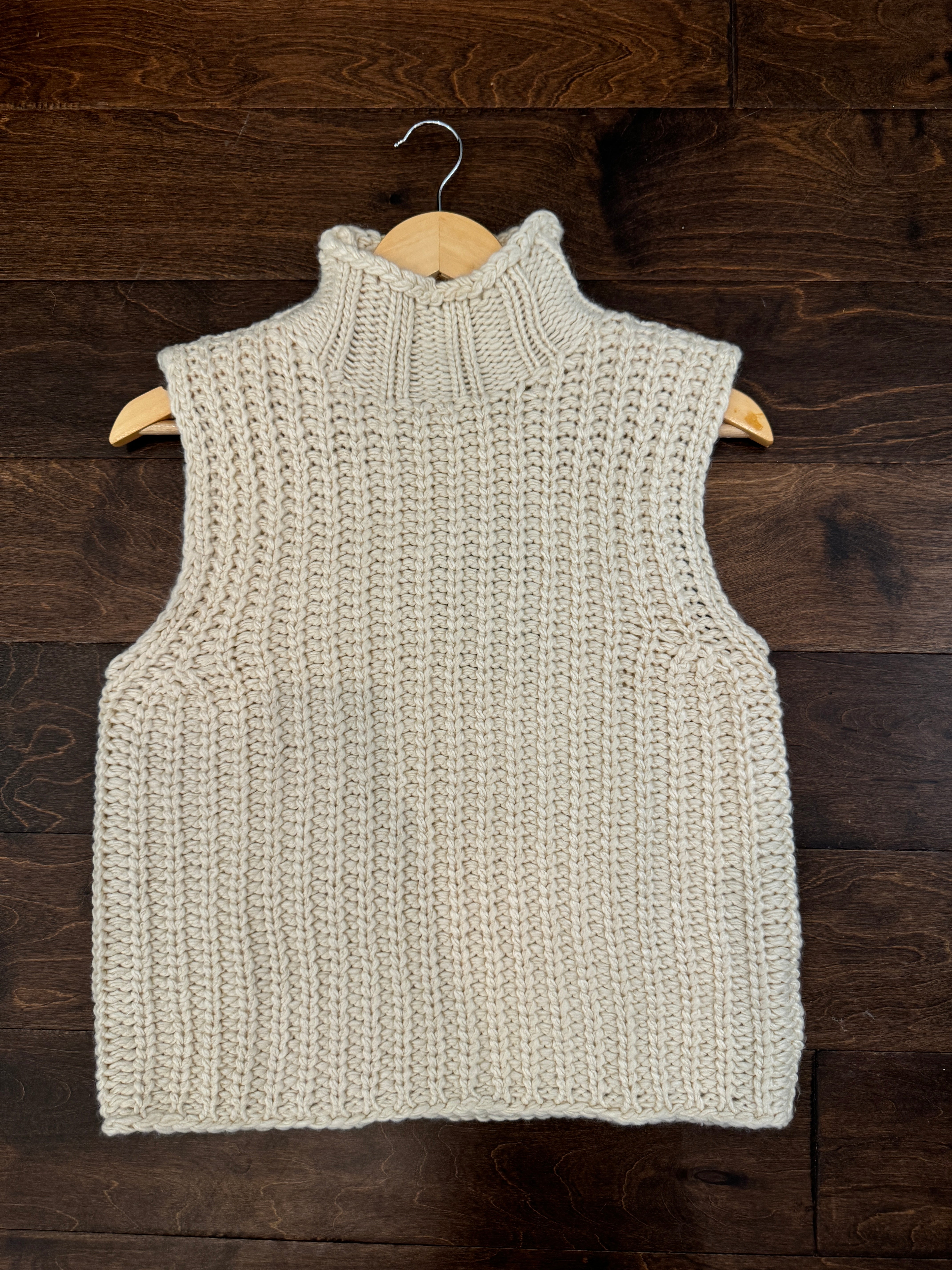 Bexley Sleeveless Sweater in Cream
